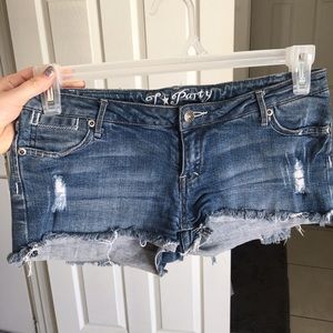 TParty denim shorts!