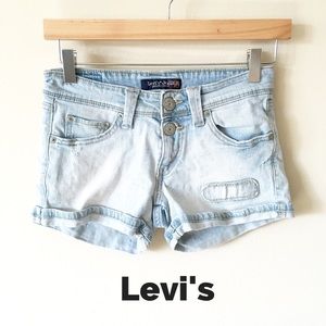 ⌛️Gone 3/14⌛️Levi's Light Junior's Shorts