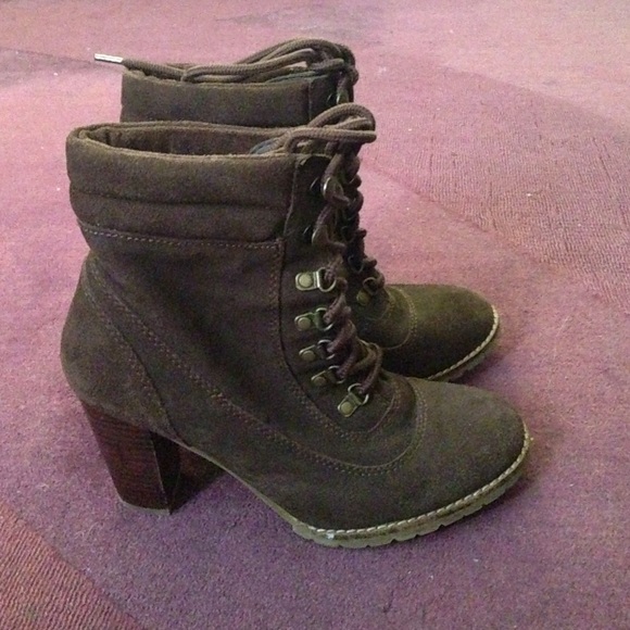 Joe Fresh lace up boots - Picture 3 of 4