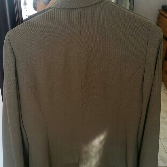 Blazer - Picture 3 of 3