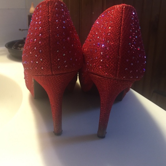 Red Heels - Picture 2 of 3