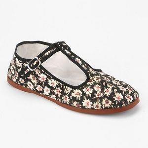 Urban Outfitters Babydoll Shoes Size 8