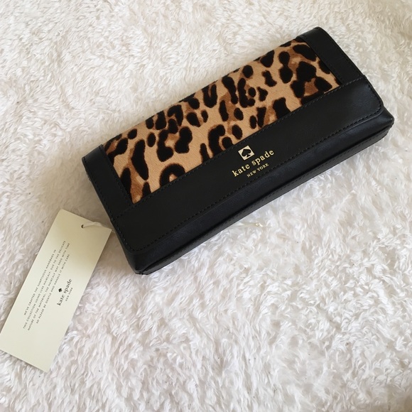 kate spade Handbags - 🎉HP🎉Kate Spade Perri Lane Haircalf Clutch