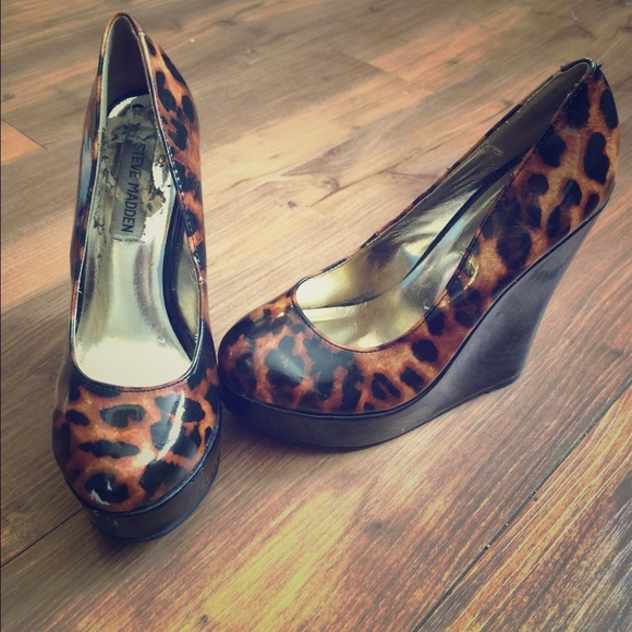 Sold Steve Madden leopard wedge heels flash sale - Picture 1 of 3