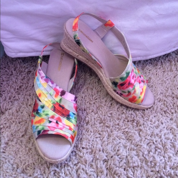 Naturalizer-size 8 floral multicolored wedges