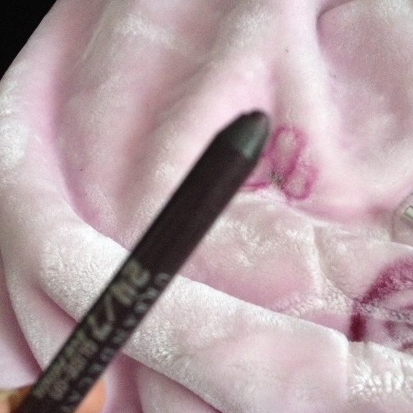 UD Eyeliner - Picture 3 of 3