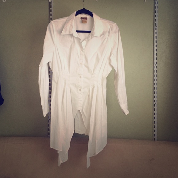 Bundle for @kimberlyyyy_ White buttoned down shirt