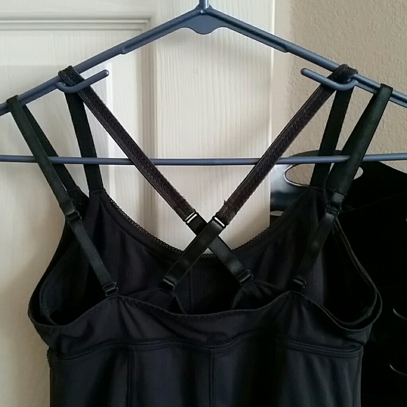 SOLD!!! Lululemon Top Size 6 - Picture 2 of 3