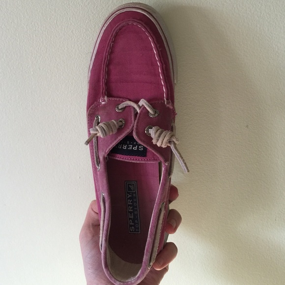 Sperry Top-Sider Canvas Sneaker 💗
