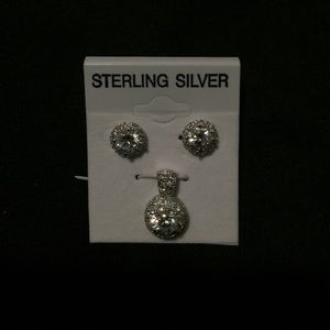Pendant and earrings set