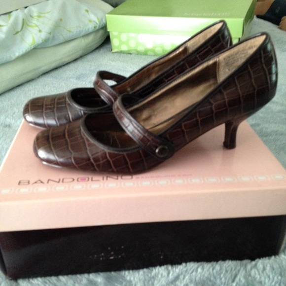 Shoes - Picture 2 of 3