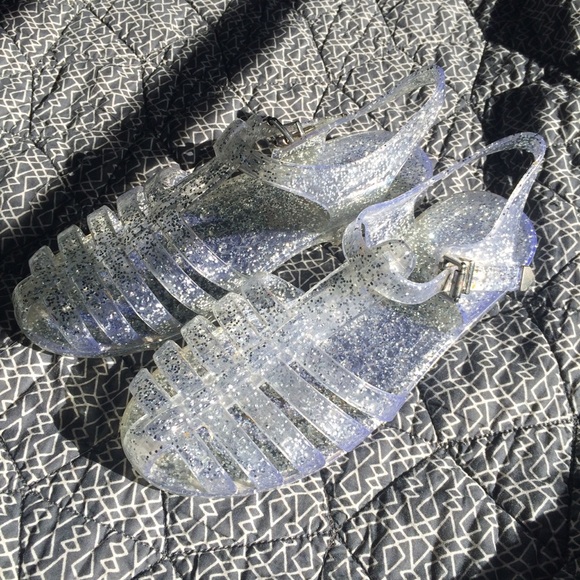 🏵SOLD🏵Clear glitter jellies sandals