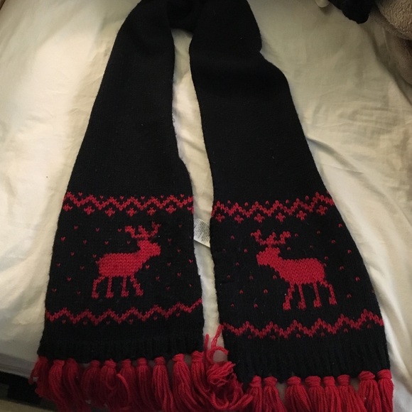 Abercrombie and Fitch long scarf