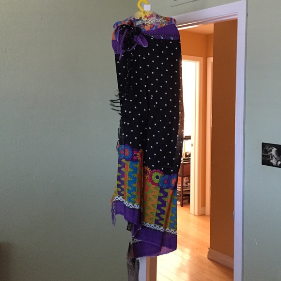 Laurel Burch Wrap around