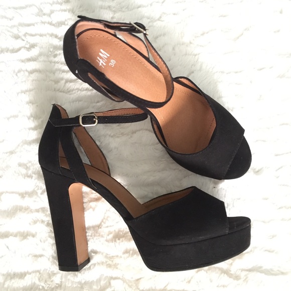 BRAND NEW H&M Suede Platforms