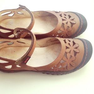 Jambu Sandals