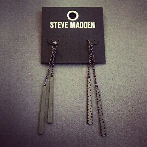 NWOT - Steve Madden Earrings