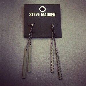NWOT - Steve Madden Earrings