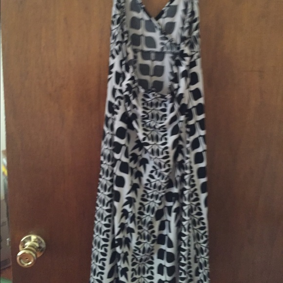Dress - Picture 4 of 4