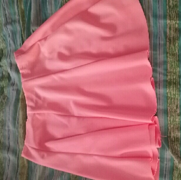 Pink skirt - Picture 1 of 3