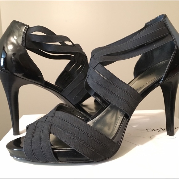 Strap black heel