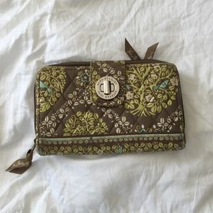 Vera Bradley Turn Key wallet (green)