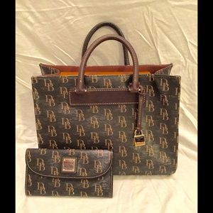 Dooney and Bourke Sutton Purse