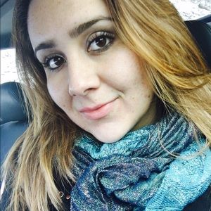 Meet your Posher, Laura