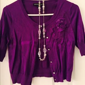 💜 Gorgeous, cropped purple cardigan!