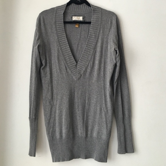 American Eagle || Deep V Neck Sweater || size XL