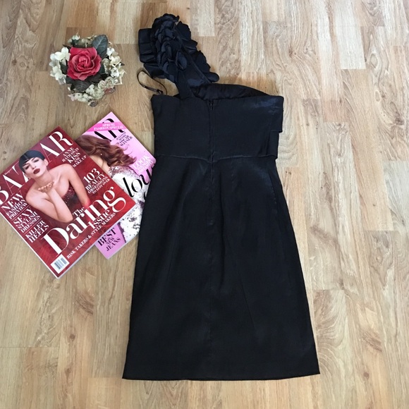 Snap Dresses & Skirts - Snap One Shoulder Black Dress size 5