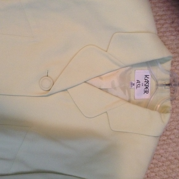 Suit - Picture 2 of 4