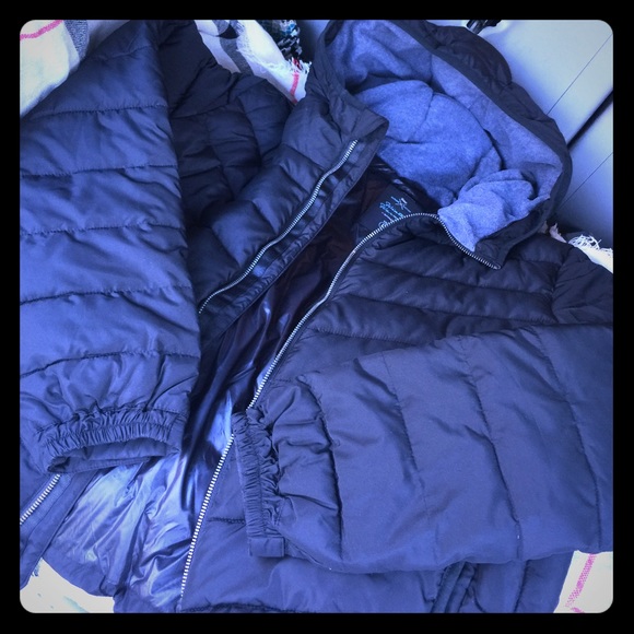 Nwot Gap Puffer Jacket - image 1