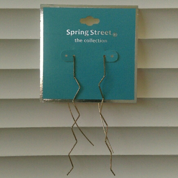 Gold Earrings - Picture 2 of 2