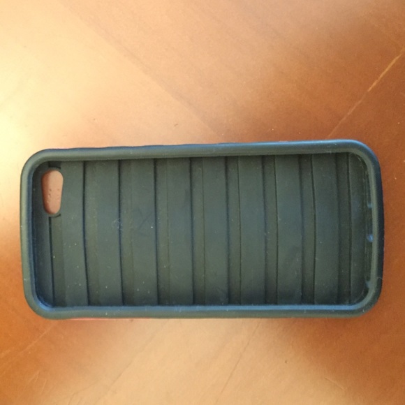 iPhone 5s case - Picture 2 of 2