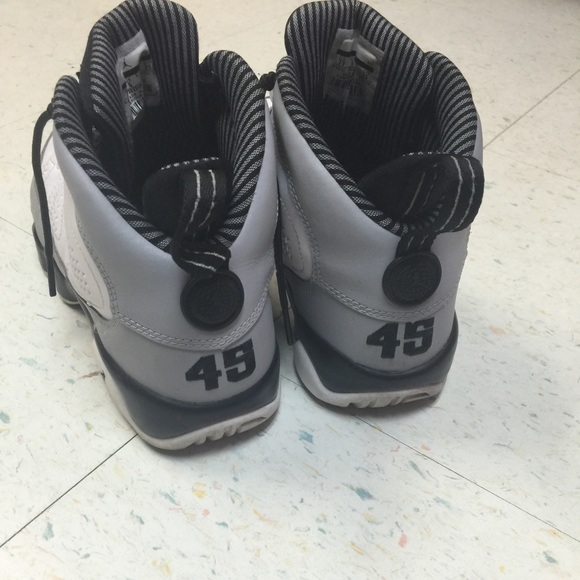 Jordan Barons 9's - Picture 2 of 3