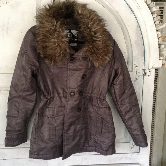 Cute Coat with Detachable Fur Collar