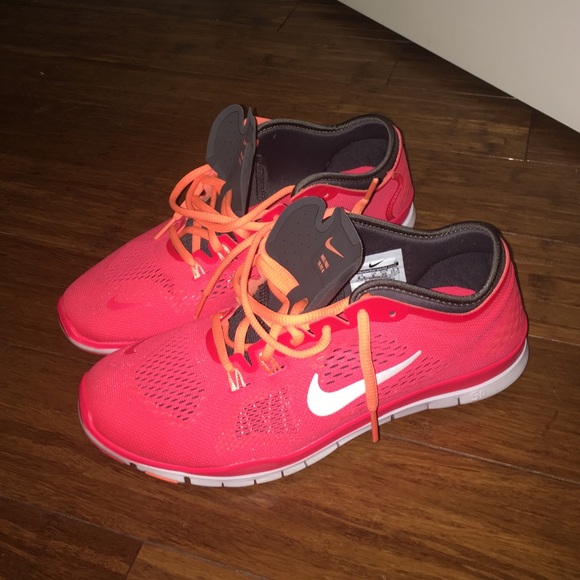 Nike Coral free runs 5.0