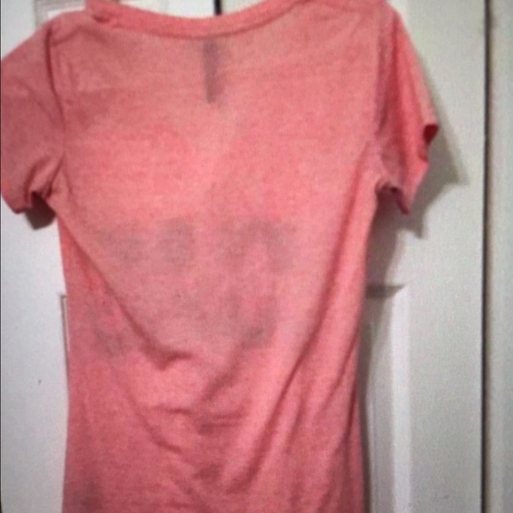 YOUNG😋WILD😜& FREE😍 Sequene V-Neck Tee (coral) - Picture 3 of 3