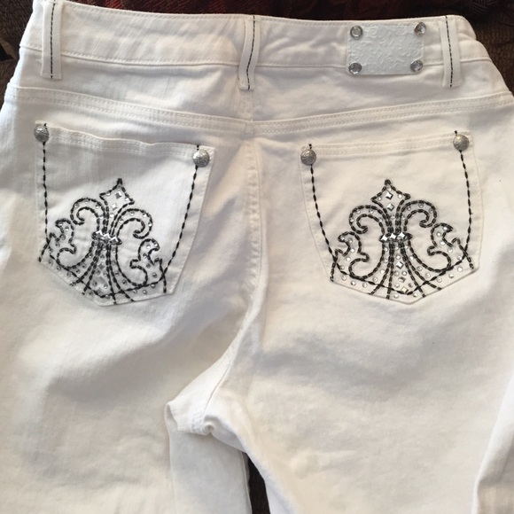 White capris - Picture 4 of 4