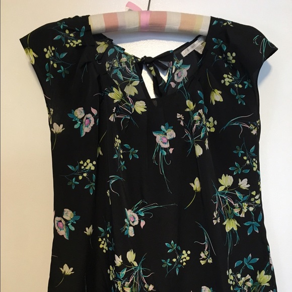 🚫SOLD🚫Pleated, floral print blouse