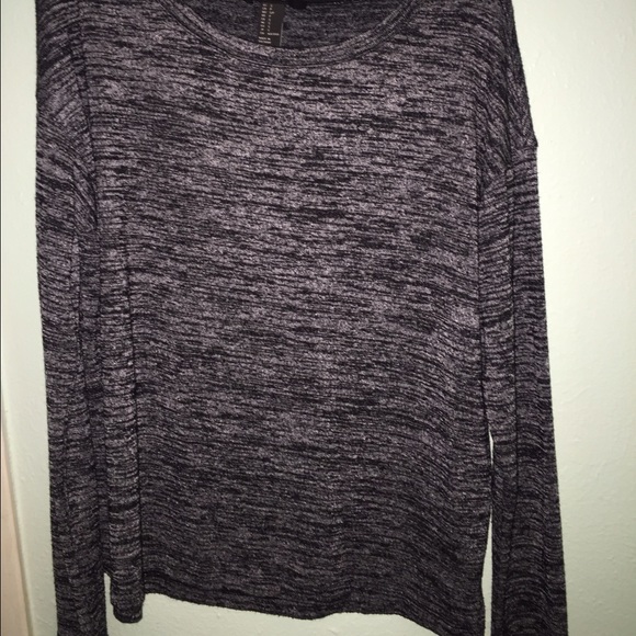 Long sleeve shirt.