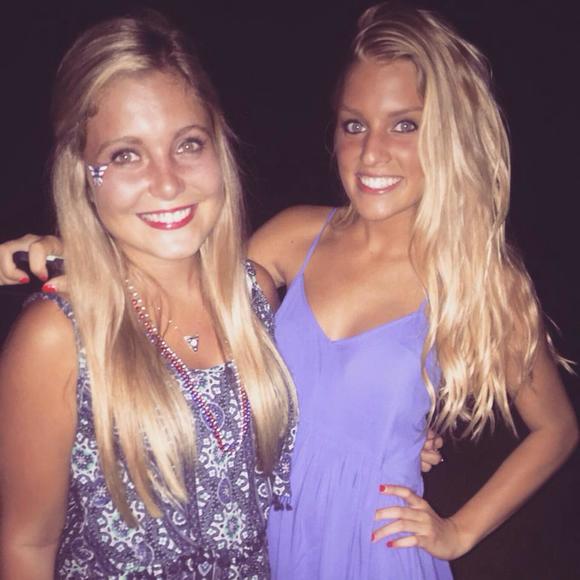 Meet your Posher, Abbie - Picture 1 of 1