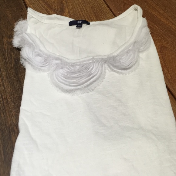 Gap withe t-shirt💓 - Picture 2 of 3