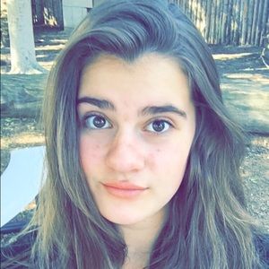 Meet your Posher, Izzy