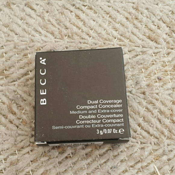 BECCA DUAL coverage concealer