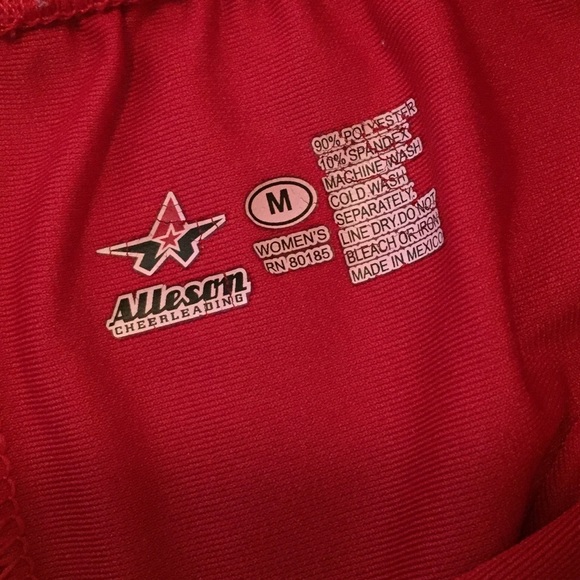 Red spandex - Picture 2 of 2