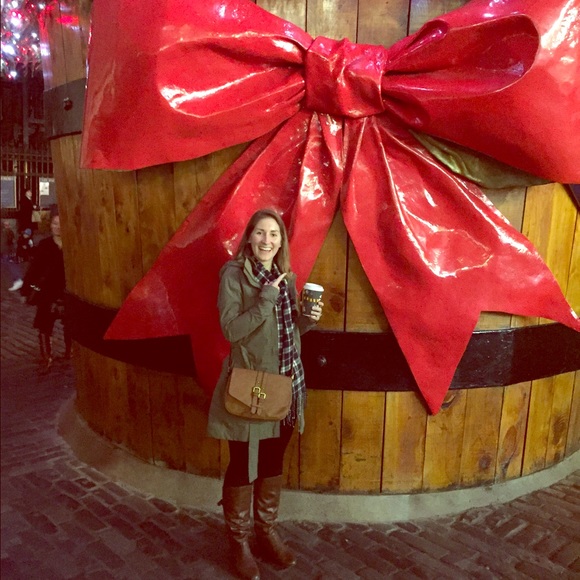 Meet your Posher, Elizabeth - Picture 1 of 1