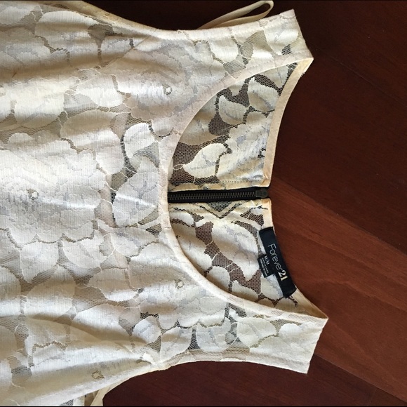 Cream Lace Dress - Picture 2 of 2