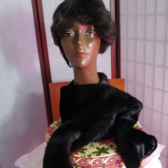 Scarf - Picture 1 of 4